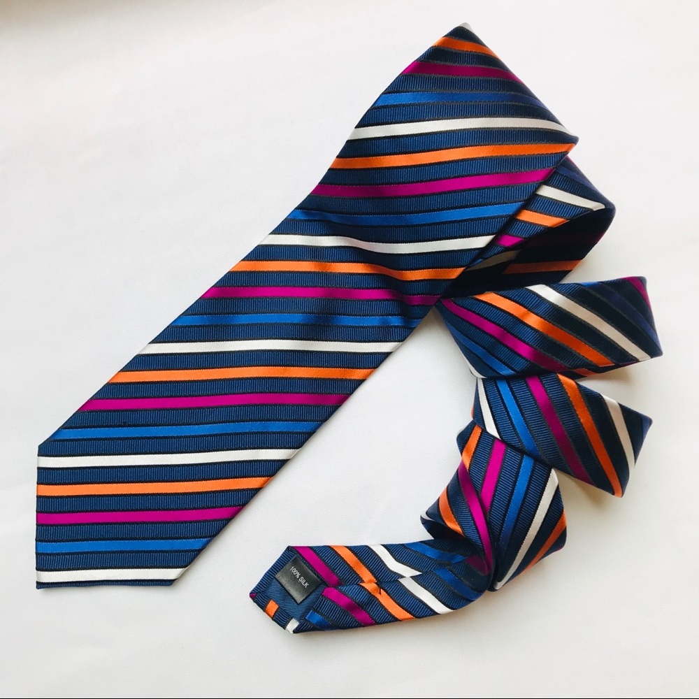Authentic Austin Reed Royal Family silk tie London